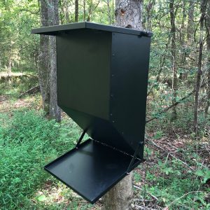 Tree Mount Gravity Feeder